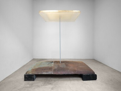 Werkansicht: Robert Grosvenor: Untitled, 1991