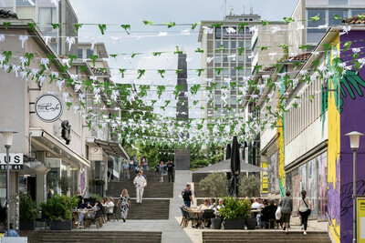 Treppenstraße, Kassel. Mit Palmen-Wimpelketten.