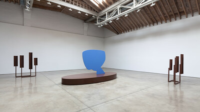 Ausstellungsansicht: Robert Grosvenor: Quadrum (Detail / detail)