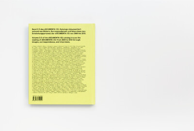 Buchrücken mit Text