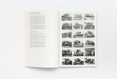 Doppelseite aus dem Ausstellungskatalog der documenta 6 mit einem Text über Hilla und Bernd Becher links und einer typischen fotografischen Typologie industrieller Bauten auf der rechten Seite, bestehend aus 21 Schwarz-Weiß-Aufnahmen von Aufbereitungsanlagen.