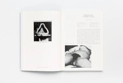 Innenansicht mit Text und Fotos